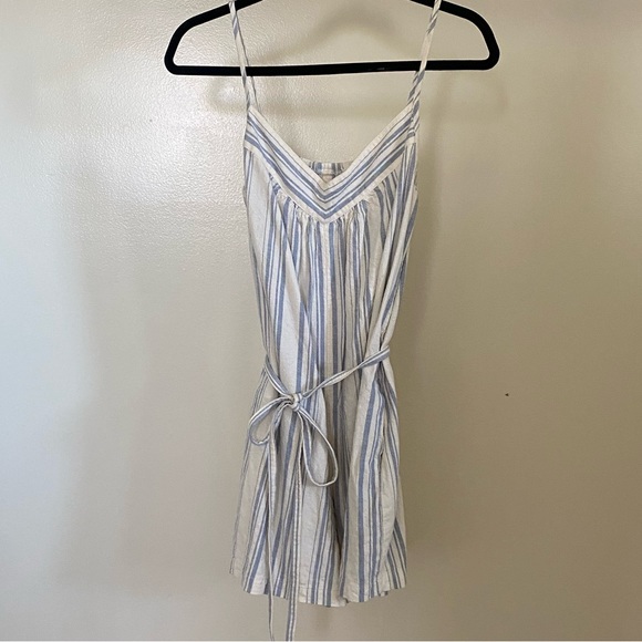 Uniqlo Linen Romper Blue and White Stripes Medium - Picture 1 of 2